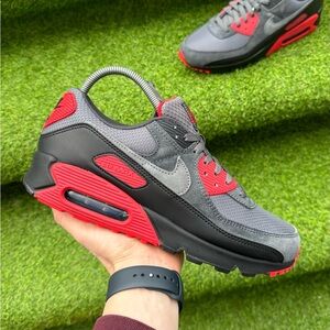 Nike Air Max 90 Smoke Grey Fire Red Men's Size 10.5 Brand New Authentic Shoes
